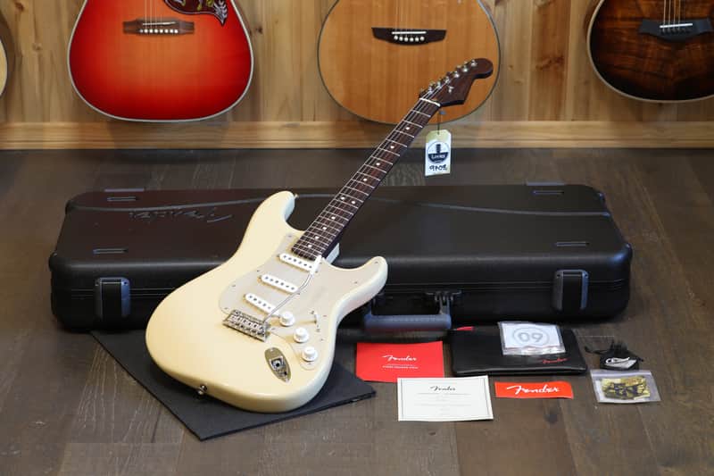 Minty! 2020 Fender Limited Edition American Professional Stratocaster w/ Rosewood Neck Electric Guitar Desert Sand + OHSC