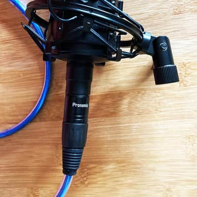 Audio-Technica AT2020 P48 Cardioid Condenser Microphone + Shock Mount & XLR Cable image 4