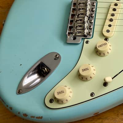 Fender CME Road Worn '60s Stratocaster Daphne Blue - Relic w/CS pickups and Case 7.67lbs image 18