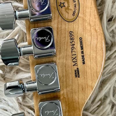 2018 Fender Limited Edition Deluxe Ash Telecaster Butterscotch Blonde w/Gig Bag image 8