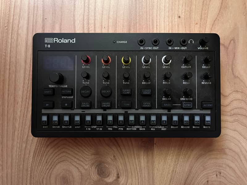 Roland T-8 AIRA Compact Beat Machine 2022 - Present - Black image 1