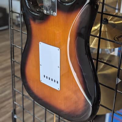 Fender Vintera II ’70s Stratocaster Maple 3-Color Sunburst 2023 – New 2023 image 8