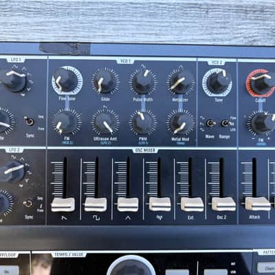 Arturia MiniBrute 2S Desktop Synthesizer 2018 - Present Black image 5