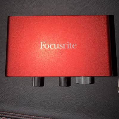 Used Focusrite Scarlett Solo 3rd Gen USB Audio Interface 2019 - Present - Red / Black image 5