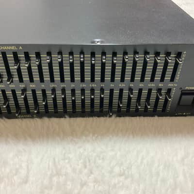 Yamaha Q2031B Dual-Channel Graphic Equalizer 2010s - Black image 4