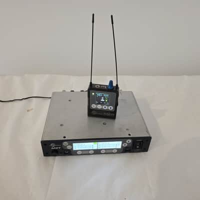 Lectrosonics M2T IEM Digital Half-Rack Transmitter with Dante & Duet IEM Kit with M2R Receivers image 3