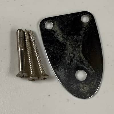 Fender Neck Plate and Screws Post 1975 (M-490) image 2