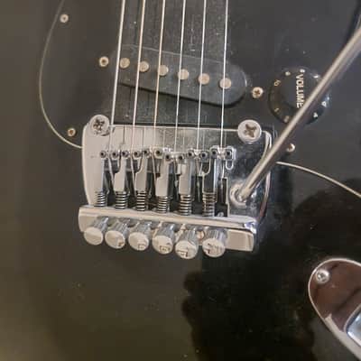 Applause Strat s/s/s Mid 90's - Black image 4