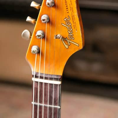 Fender Custom Shop 1965 Stratocaster Super Heavy Relic Electric Guitar - Super Faded Aged Firemist Silver over 3-Color Sunburst with Hardshell Case image 5
