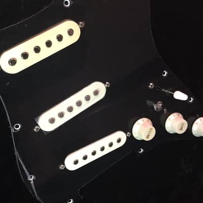 David Gilmour/Pink Floyd  Loaded Stratocaster Pickguard with 7 -WAY MOD & Black SSS set/3 knobs/1 tip image 6