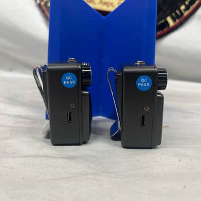 Xvive U4 Wireless In-Ear Monitor System - 2 Transmitters, 2 Receivers image 6