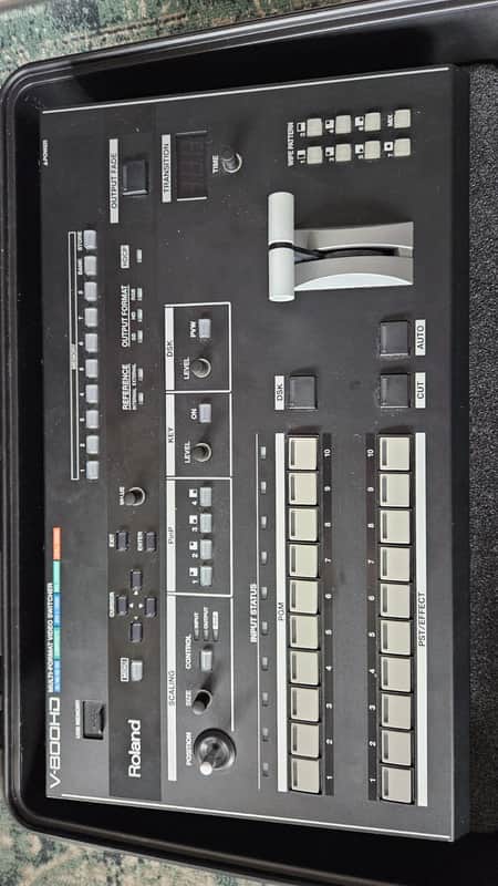 Roland V-800hd SD/HD Video Mixer image 1