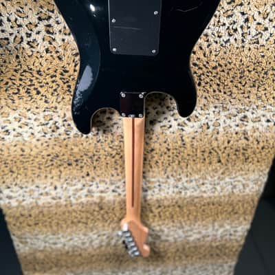 Fender Stratocaster Standard HH MIM 2016 - Black image 12