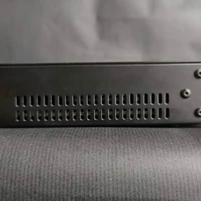 Universal Audio UAD-2 Satellite Thunderbolt 3 OCTO Core Desktop DSP Accelerator 2019 - Present - Gray image 5