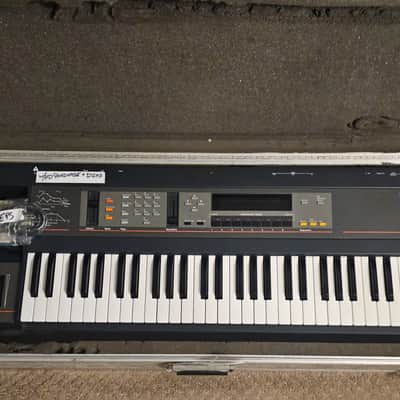 Ensoniq EPS Performance Sampler Keyboard