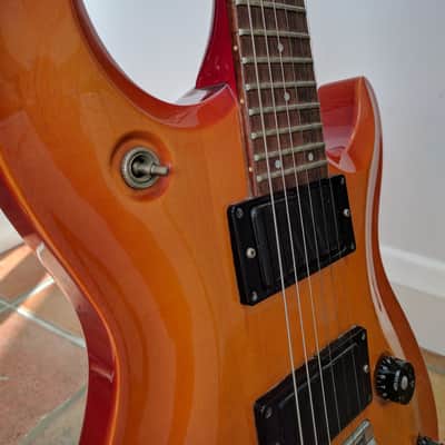 Yamaha YSG -- 1988 -- Honeyburst / Red image 10