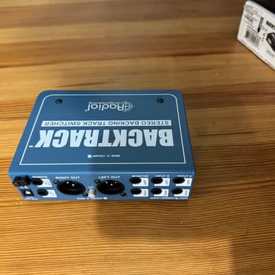 Radial Backtrack Stereo Audio Switcher 2010s - Blue image 2