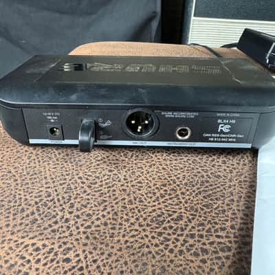 Shure BLX4 H9 Wireless Microphone w/Headset - 2015 image 5