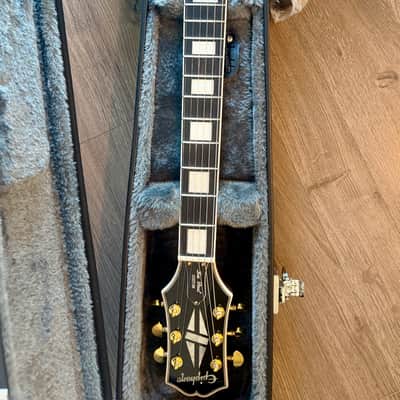 Epiphone Les Paul Custom Quilt Guitar and Les Paul Epilite Case 2025 - Ocean Blue image 7