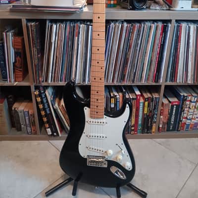 Fender Stratocaster 2008 - Black image 1