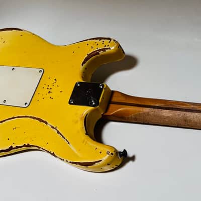 Fender Yngwie Malmsteen  Signature Stratocaster with Maple Fretboard 1987 - 1997 - Vintage White image 10