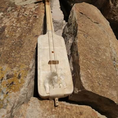 igil (bowed musical instrument) image 8