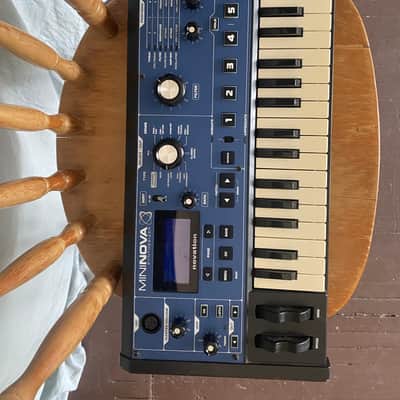 Novation MiniNova 37-Key 18-Voice Synthesizer 2012 - Present - Blue