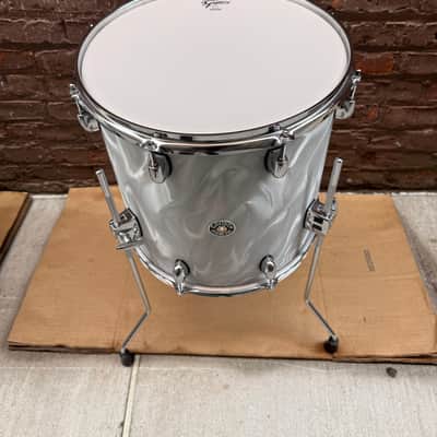 Gretsch Catalina Club Jazz 4-Piece Drum Kit White Satin Flame 18/12/14 + Snare – Floor Model image 14