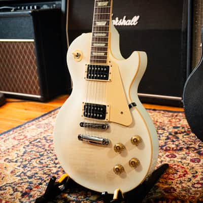 Gibson Les Paul Signature T with Min-ETune Robot Tuners 2013 - Alpine White Burst image 3