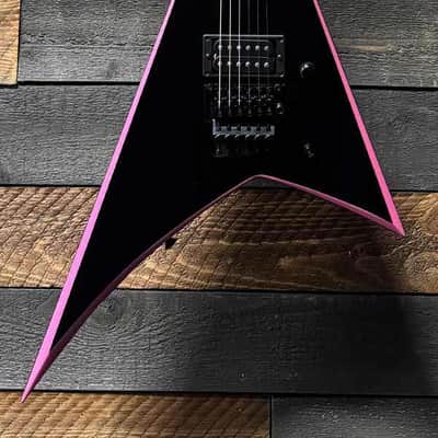 Jackson Custom Shop Randy Rhoads RR24 1H Black with Pink Bevel RR4070 image 3