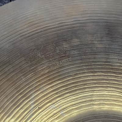Used Vintage Ludwig Standard Paiste Hi Hat Cymbals 14" 642/682 grams - Fair image 8