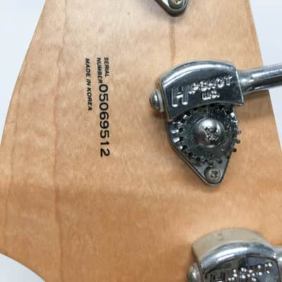 1998 Fender Quilt Top 4 String Electric Jazz Bass 24 with Hardshell Case image 5
