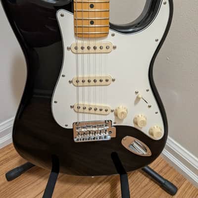 Fender Player II Stratocaster 2024 - Present - Black with White Pickguard image 3