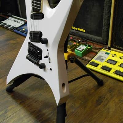 Jackson Professional Warrior Pro 1990 Snow Pearl White Active Electronics image 5