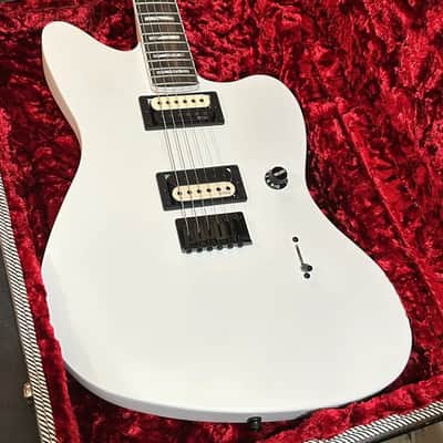 Fender Jim Root Jazzmaster V4 Electric Guitar w/ Case - White image 13