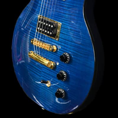 Hamer Studio Archtop Double Cut from 1993 in Translucent Blue with original Hardcase image 6