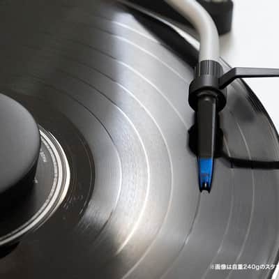Ortofon Heavy Record Stabilizer Weight with Protective Felt Pad - 350g Aluminum Weight for Vinyl Playback - Stylish Matte Finish and Textured Wavegrip (Silver) image 5