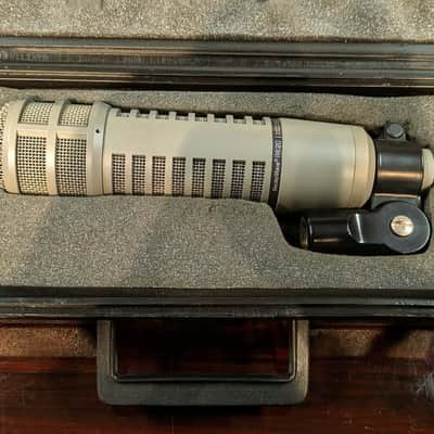 ELECTRO-VOICE RE20 Cardioid Dynamic Broadcast Microphone Tested