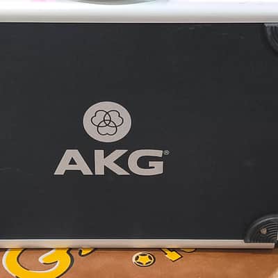 AKG C214 Large Diaphragm Cardioid Condenser Microphone 2010s - Black image 8