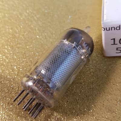 Mullard Bugle Boy Treble Clef EF86 tNOS AT1000 TESTED Vacuum Tube Blackburn long mesh plate square getter 8YX 9r1 6267 pentode 1954-1960 image 9