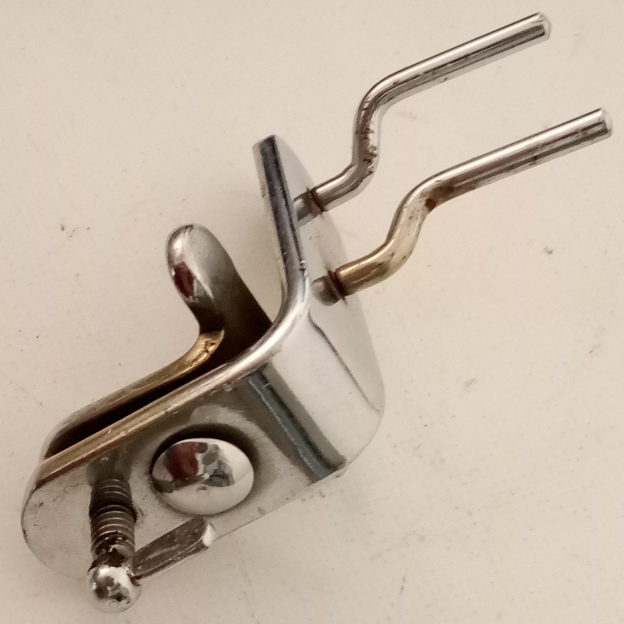Ludwig Script Logo Wood-Block Clamp-On Bass Drum Hoop-Mount Chrome Vintage 60s — main photograph