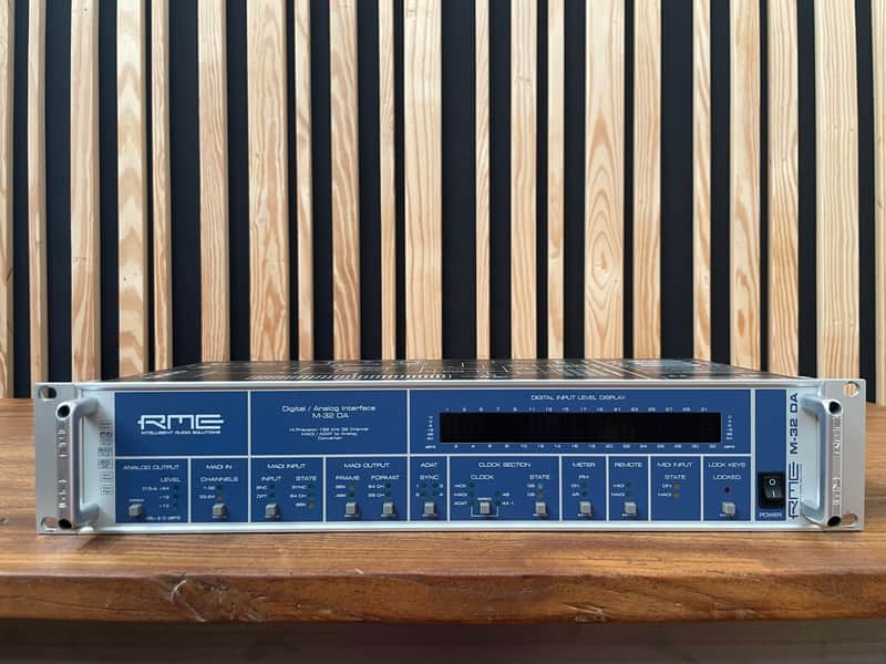 RME M-32 DA Hi-Precision 192kHz 32-Channel MADI / ADAT to Analog Converter 2010s - Blue image 1