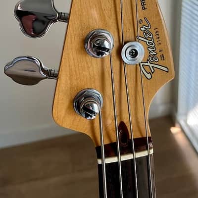 Fender Elite Precision Bass I with Rosewood Fretboard 1983 - 1984 - Sienna Sunburst image 3