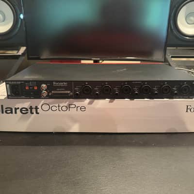 Focusrite Clarett OctoPre 8-Channel Mic Preamp with ADAT I/O 2017 - Present - Red image 4