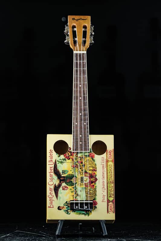 2000s BugsGear Cigarbox Royals Standard Concert ukulele white image 1