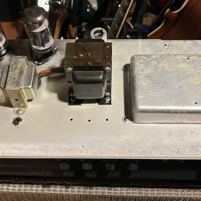 Fender Bantam Bass 2-Channel 30-Watt 1x15" Guitar Combo 1969 - 1970 Silverface image 12