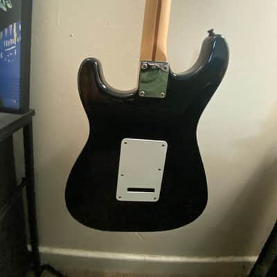 Fender Stratocaster 2000 - Black - Made in Mexico - Upgraded Pickups Seymour Duncan Hotrails image 8