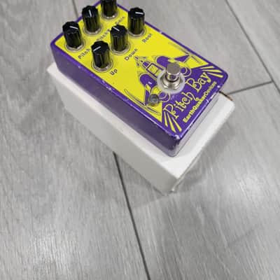 EarthQuaker Devices Pitch Bay Polyphonic Harmonizer and Distortion Generator 2014 - 2017 - Various image 2
