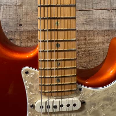 Fender American Deluxe Stratocaster V-Neck with Maple Fretboard 2004 - Candy Tangerine image 3