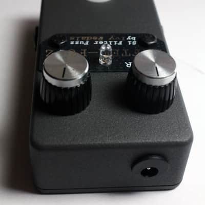 Ivy Pedals Sifter Fuzz - 2026 Moon Grey Model - Filter-Fuzz image 5